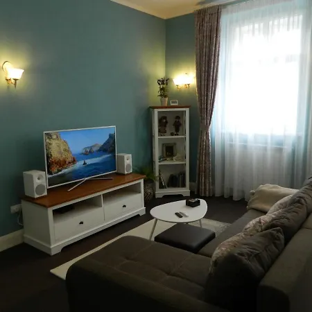 The Cozy Nest Apartment